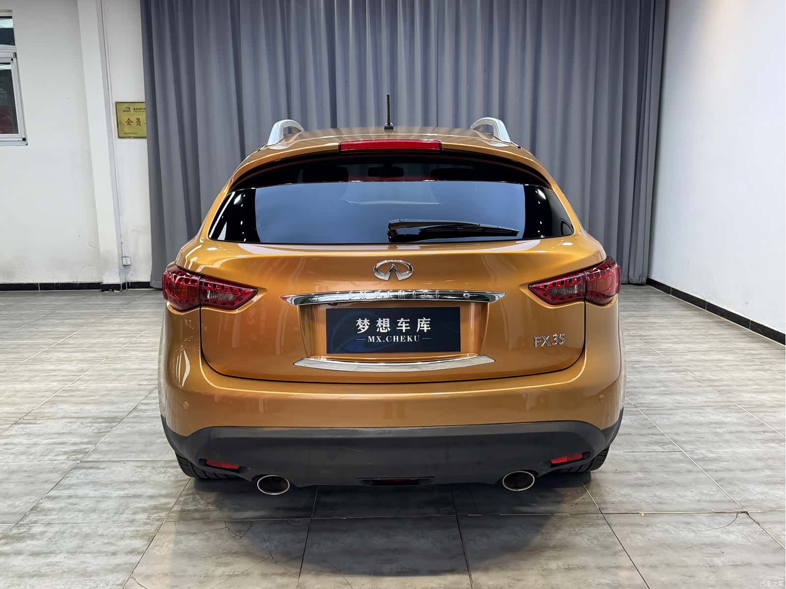 Infiniti FX35, 2011 6