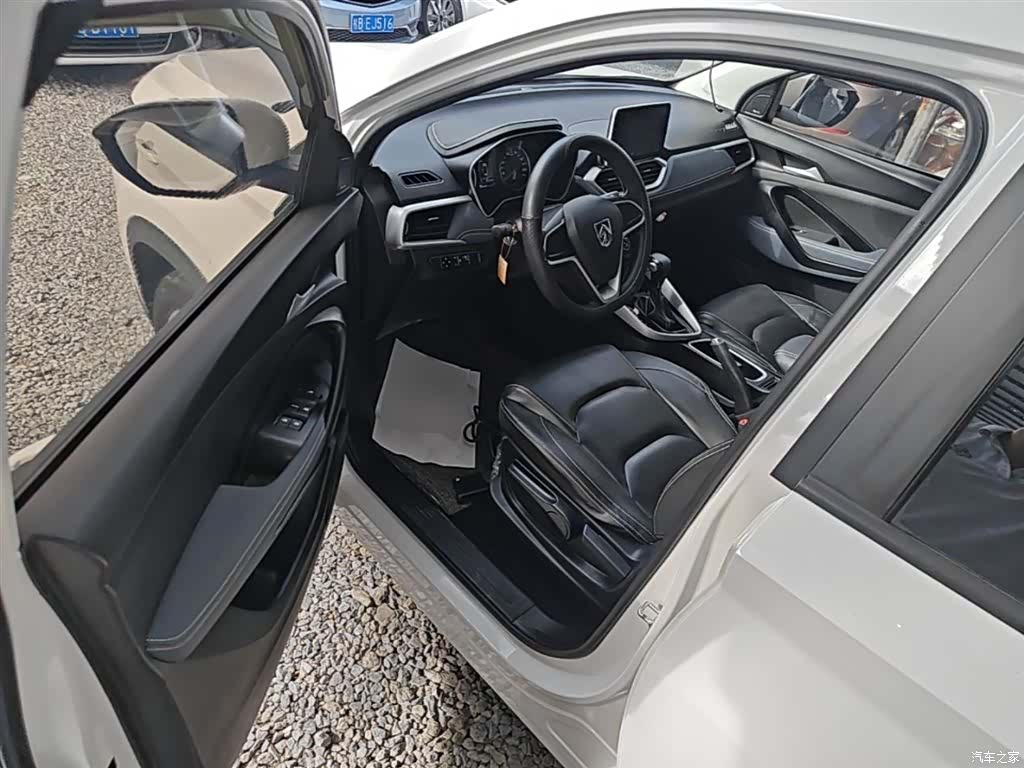 Wuling 530, 2020 16