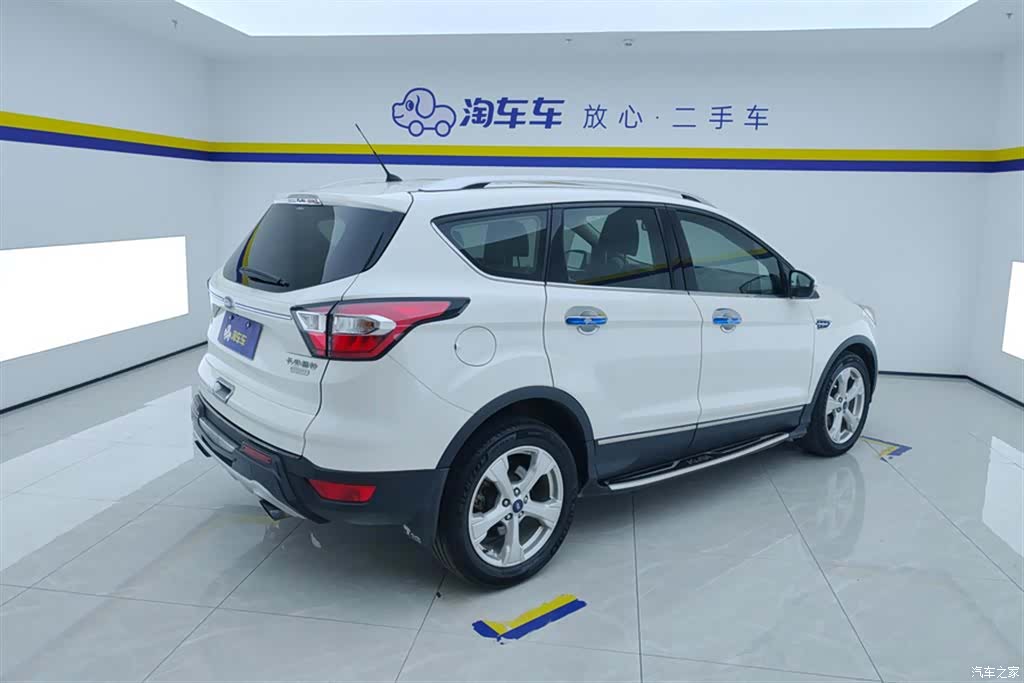 Ford Kuga, 2017 3