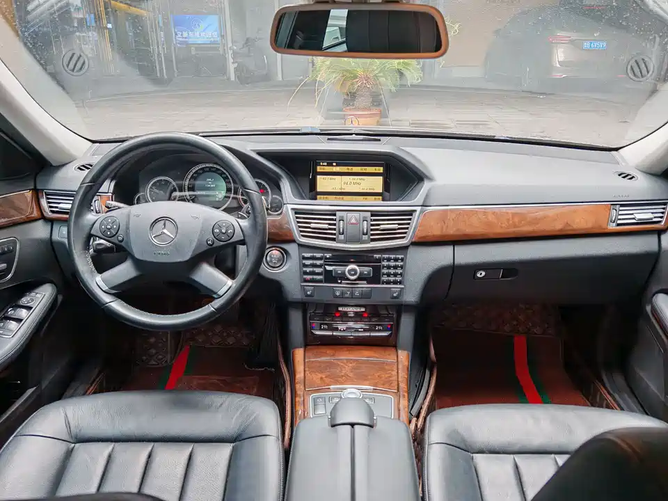 Mercedes-Benz E-class Mercedes-Benz E-class