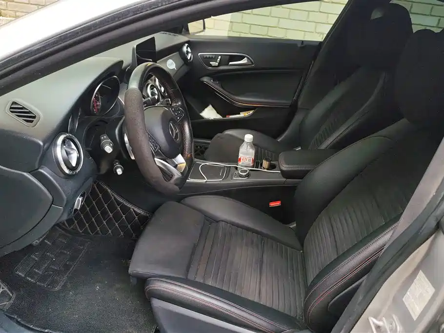 Mercedes-Benz CLA Mercedes-Benz CLA