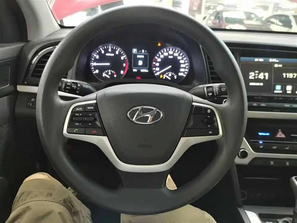Hyundai Lead