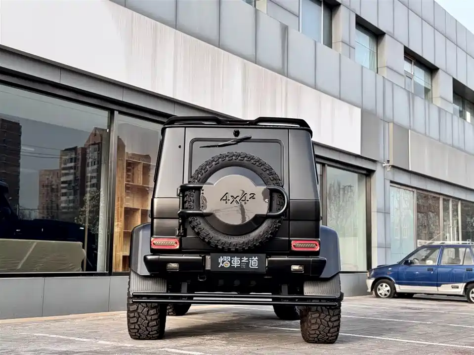 Mercedes-Benz G-class
