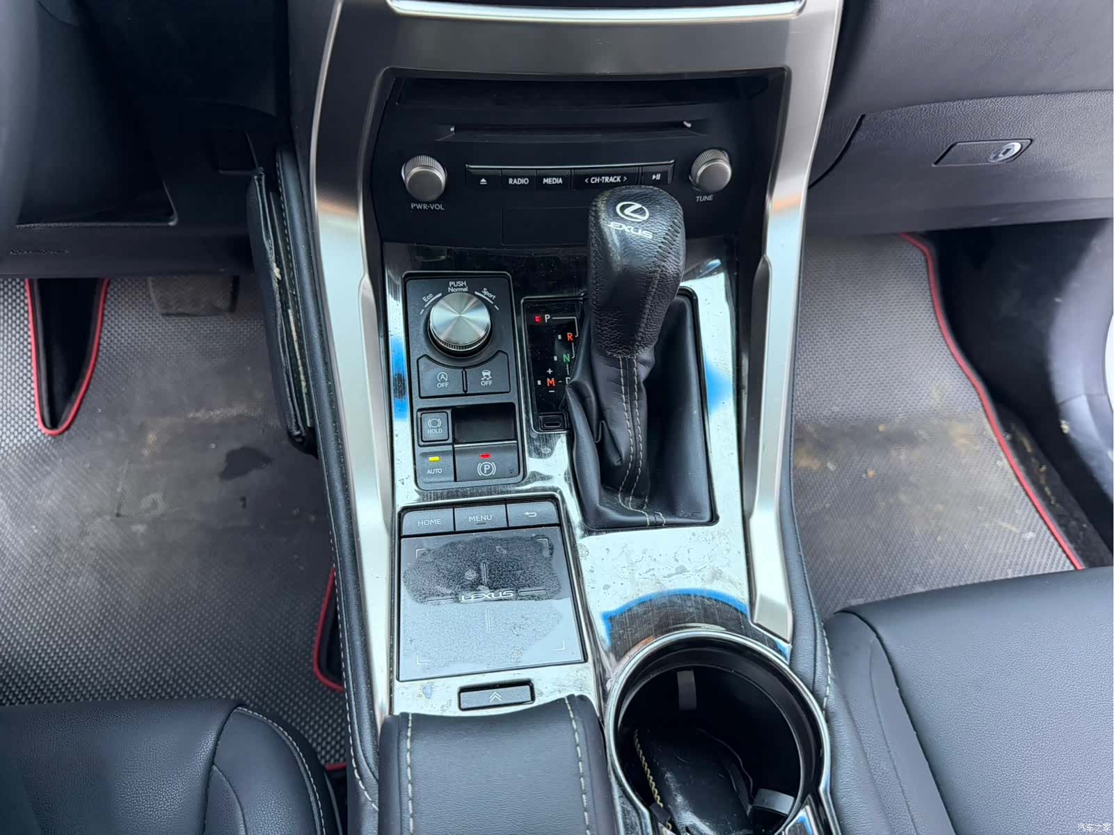 Lexus NX, 2021 12