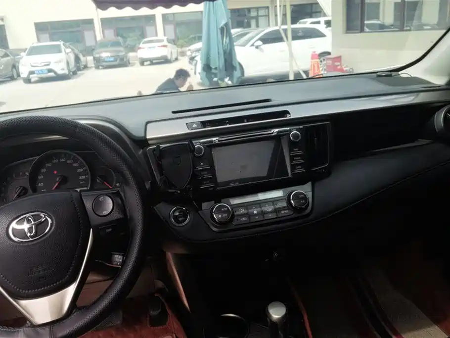 Toyota RAV4 Rongfang