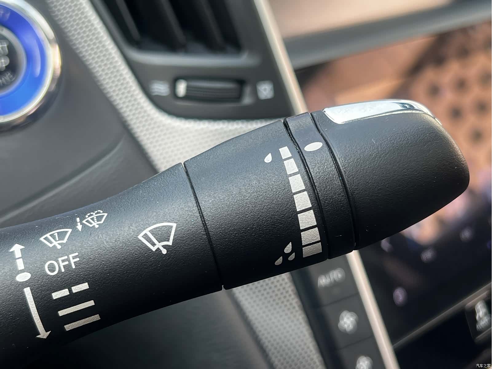 Infiniti Q50L, 2019 36