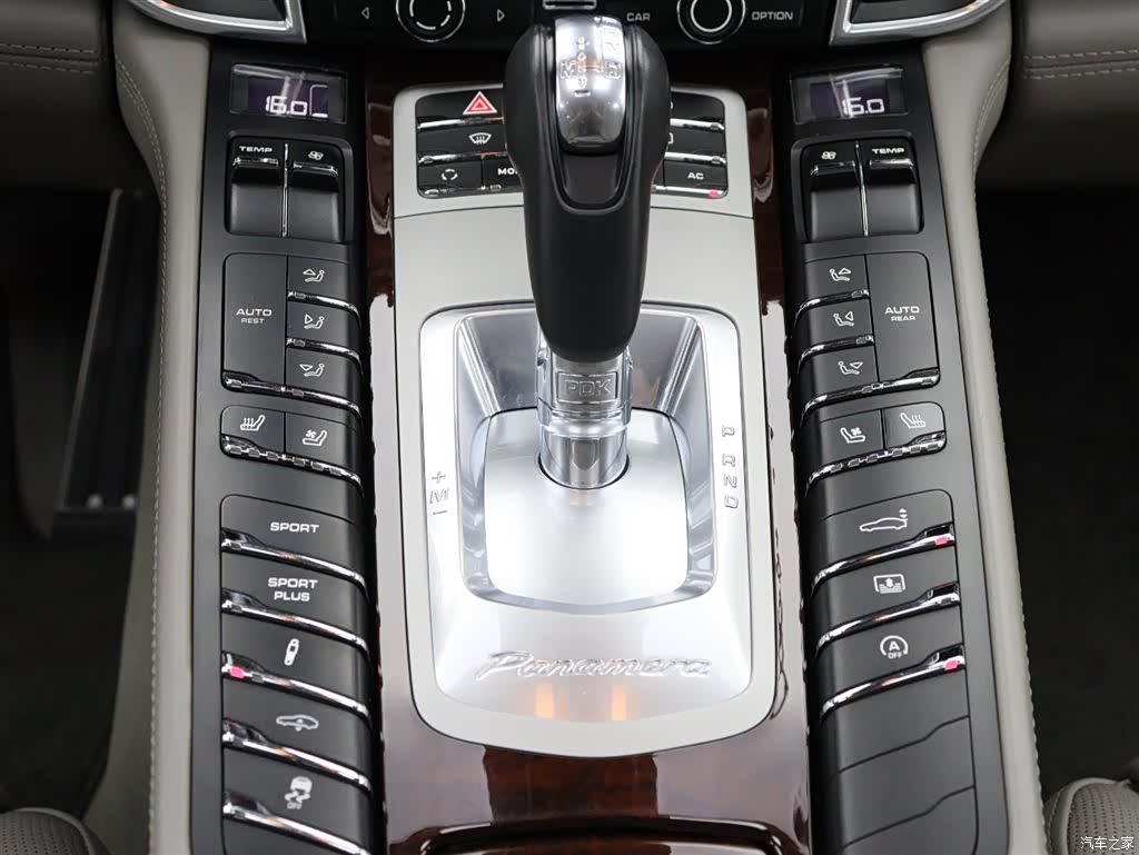 Porsche Panamera, 2011 19