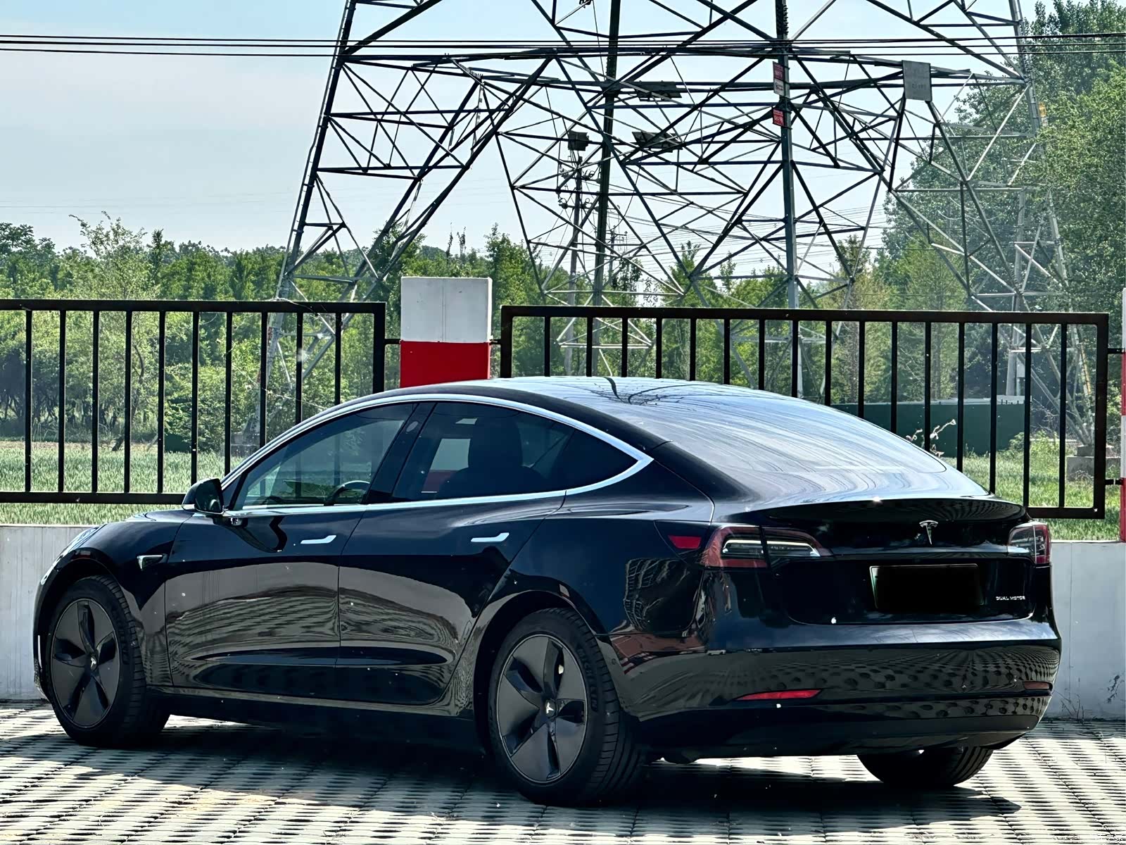 Tesla Model 3, 2019 4