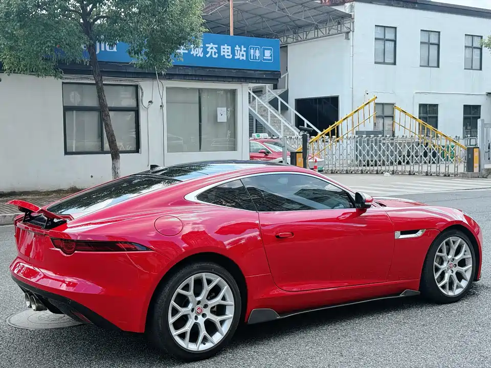 Jaguar F-TYPE