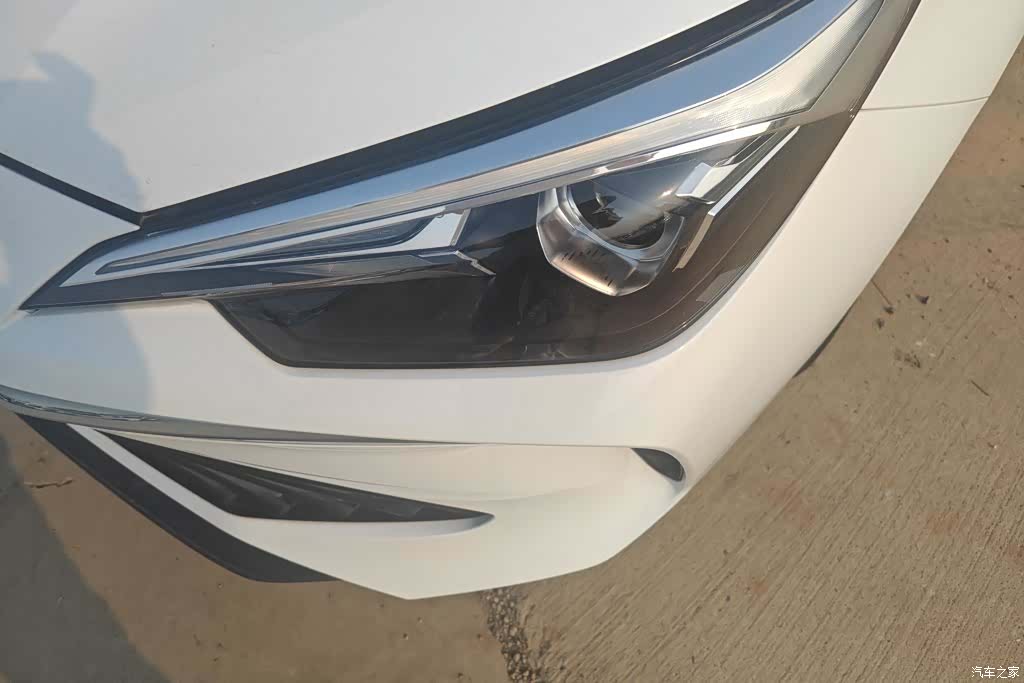 Roewe i5, 2024 все фото