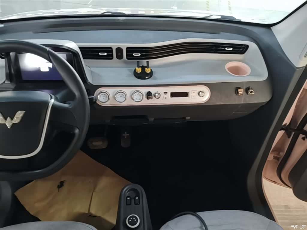Wuling MINIEV, 2021 13