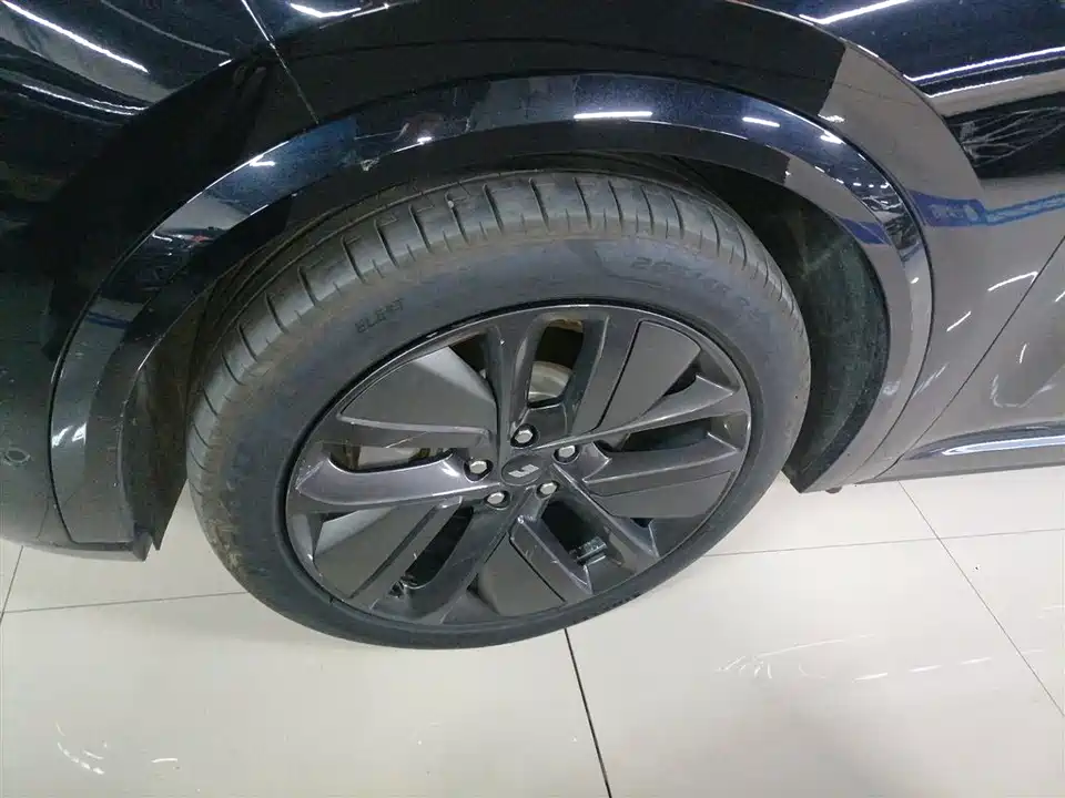 Li Auto Ideal L9
