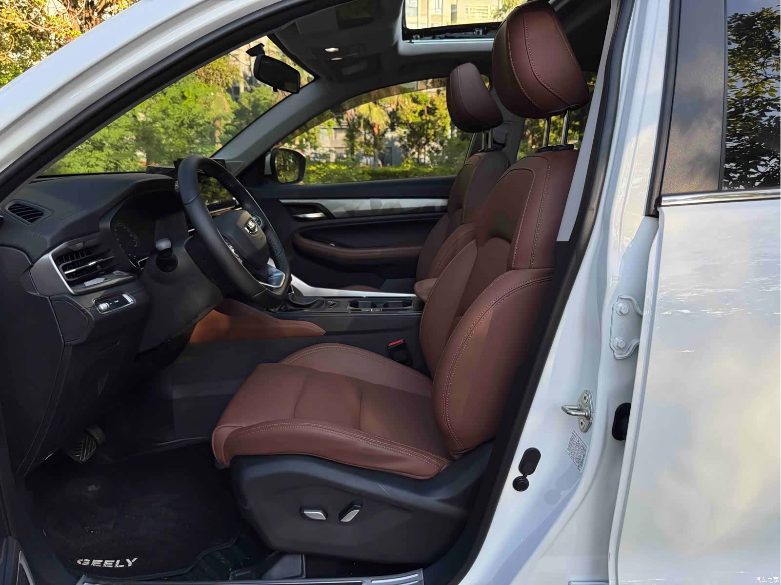 Geely X6, 2023 6