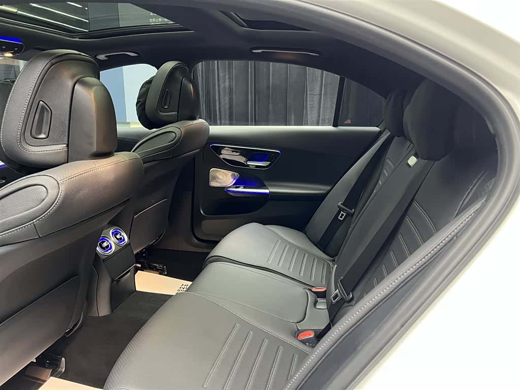 Mercedes-Benz C-Class, 2023 29