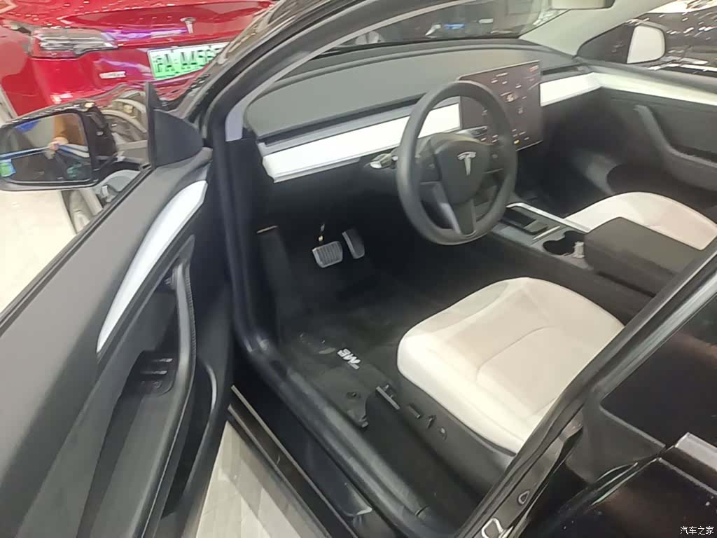 Tesla Model Y, 2022 16
