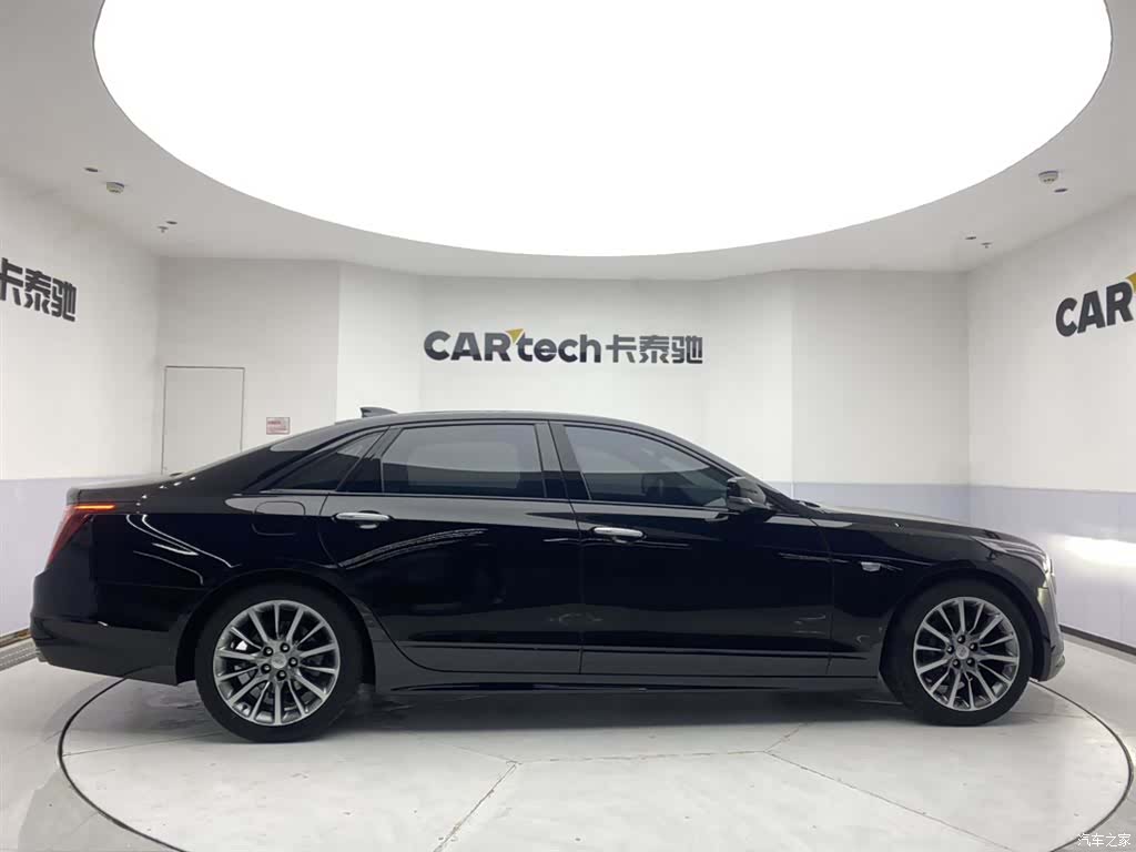 Cadillac CT6, 2023 4