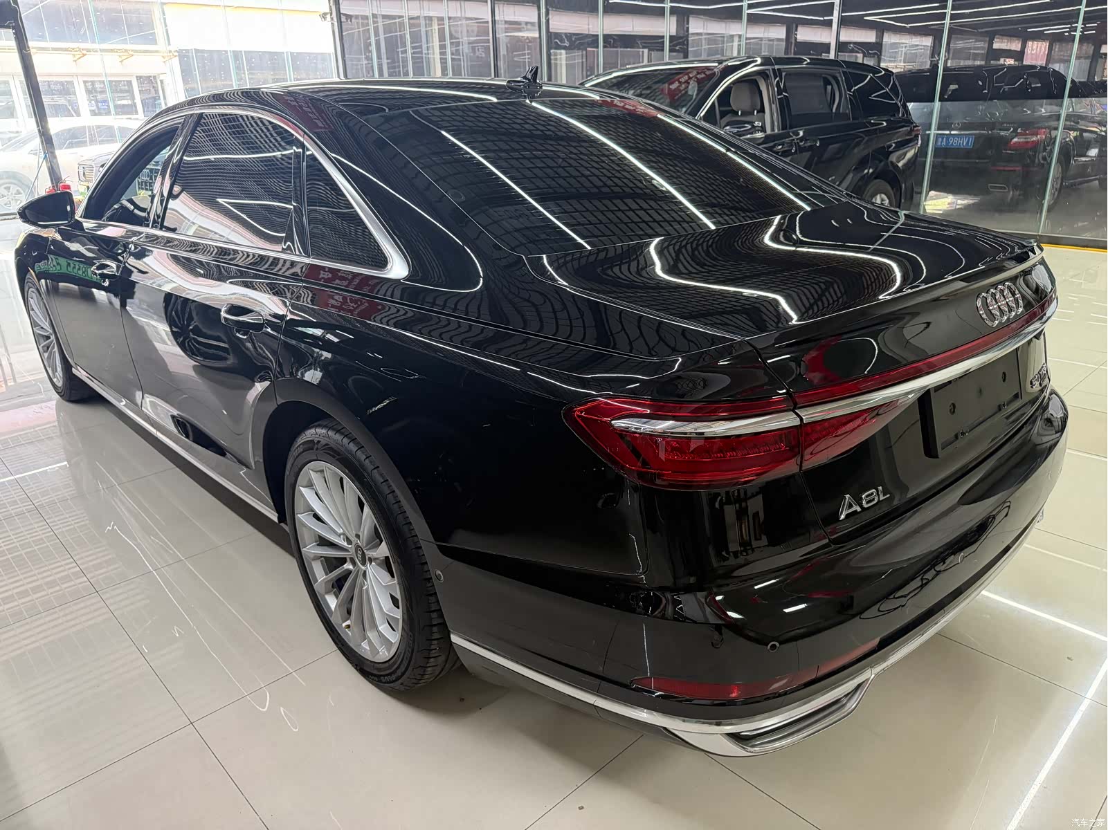 Audi A8L, 2021 13