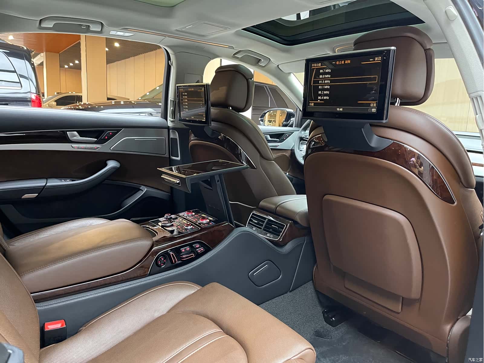 Audi A8L, 2011 8