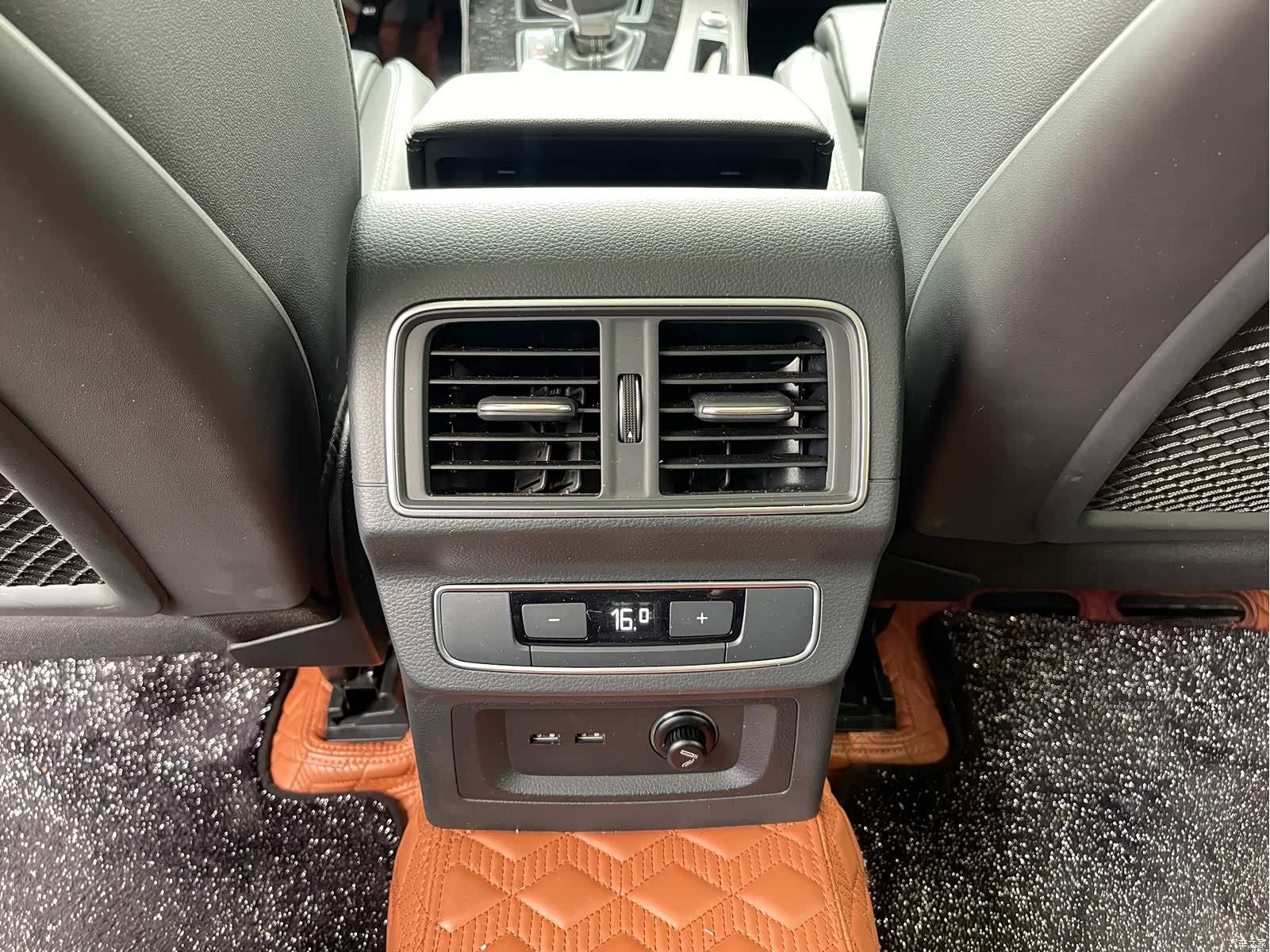 Audi Q5L, 2022 13