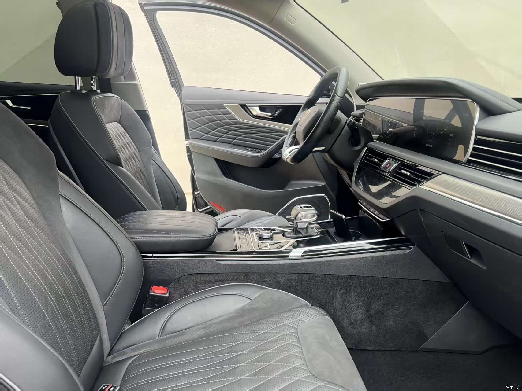 Hongqi HS5, 2021 9