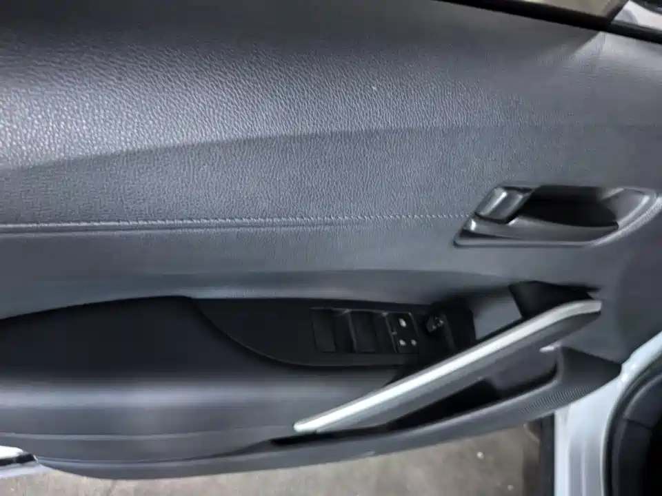 Toyota Corolla Sharp amplifier