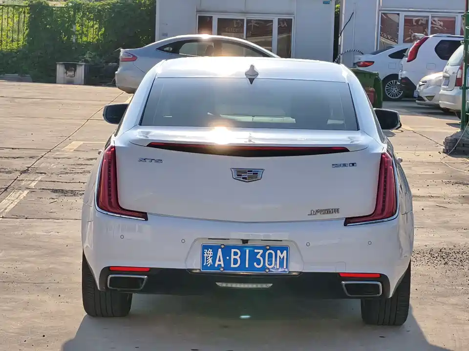 Cadillac XTS