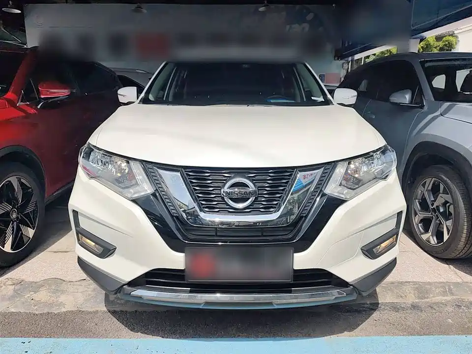 Nissan Qijun
