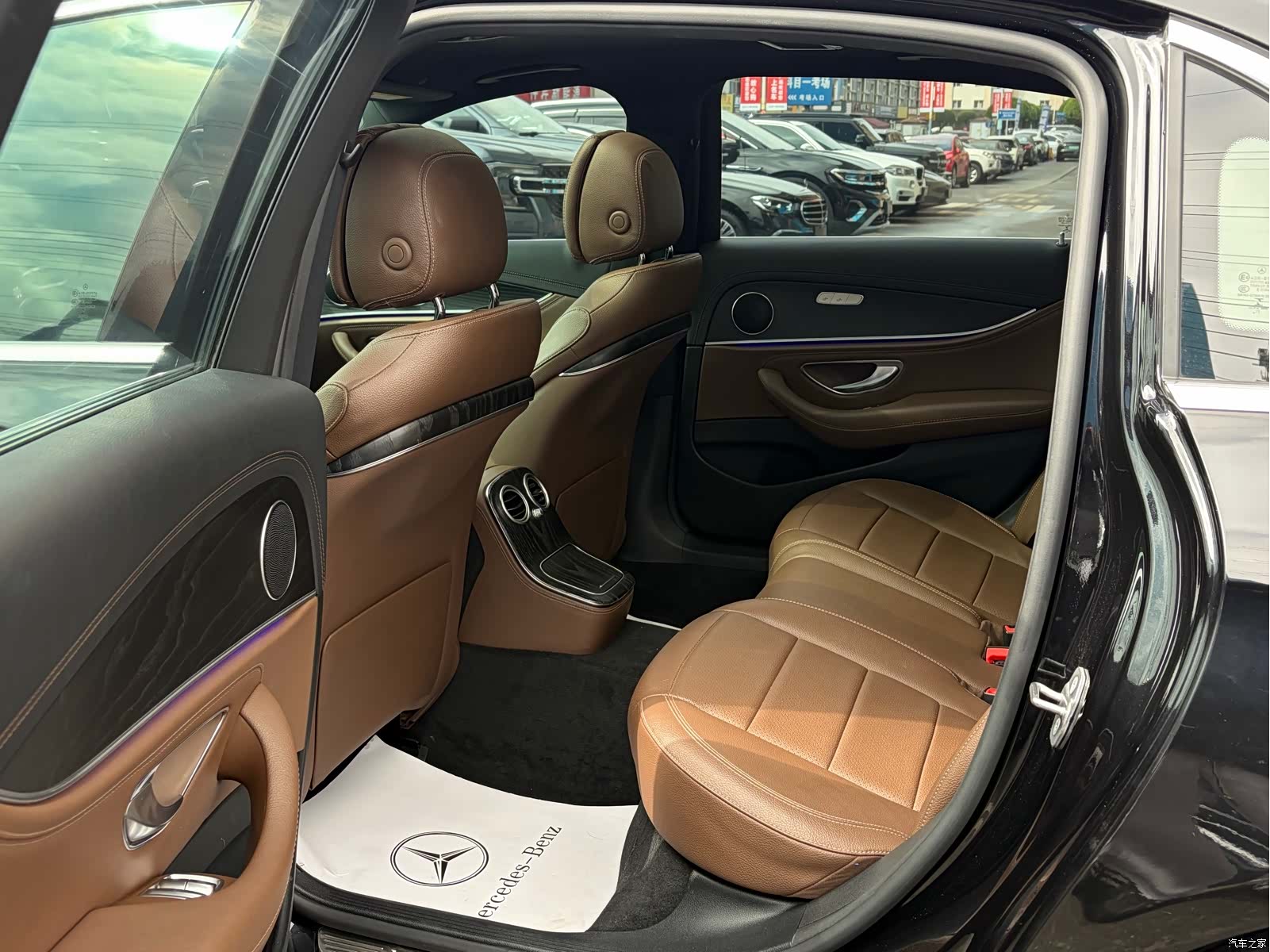 Mercedes-Benz E-Class, 2022 13