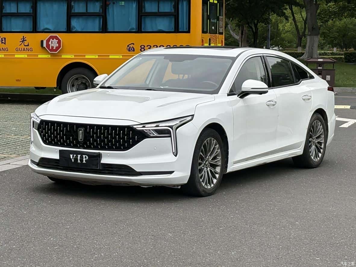 Bestune B70, 2023 1