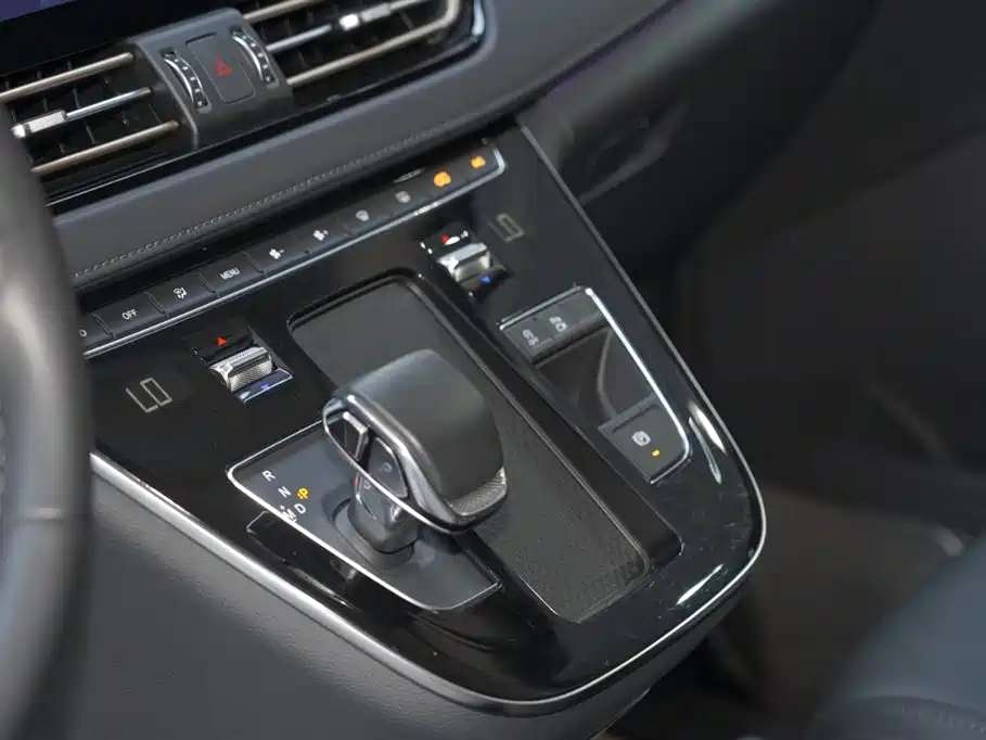 Hongqi HQ9 Hongqi HQ9
