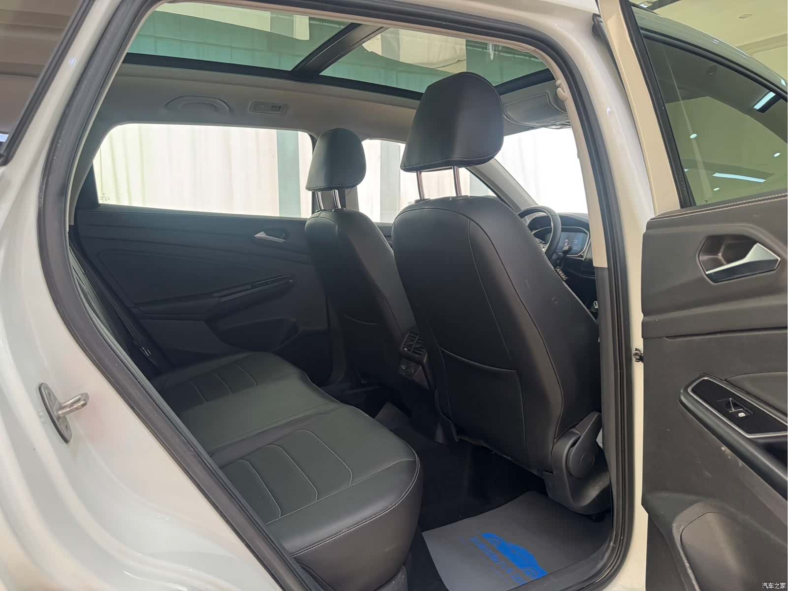 Volkswagen VS7, 2022 9