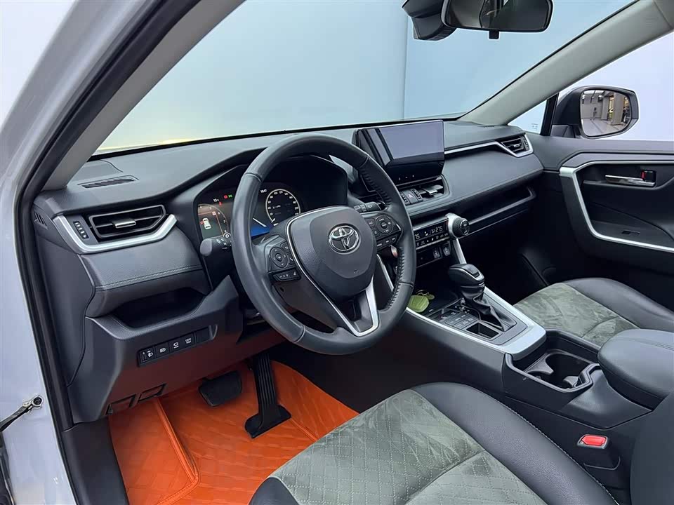 Toyota RAV4 Rongfang