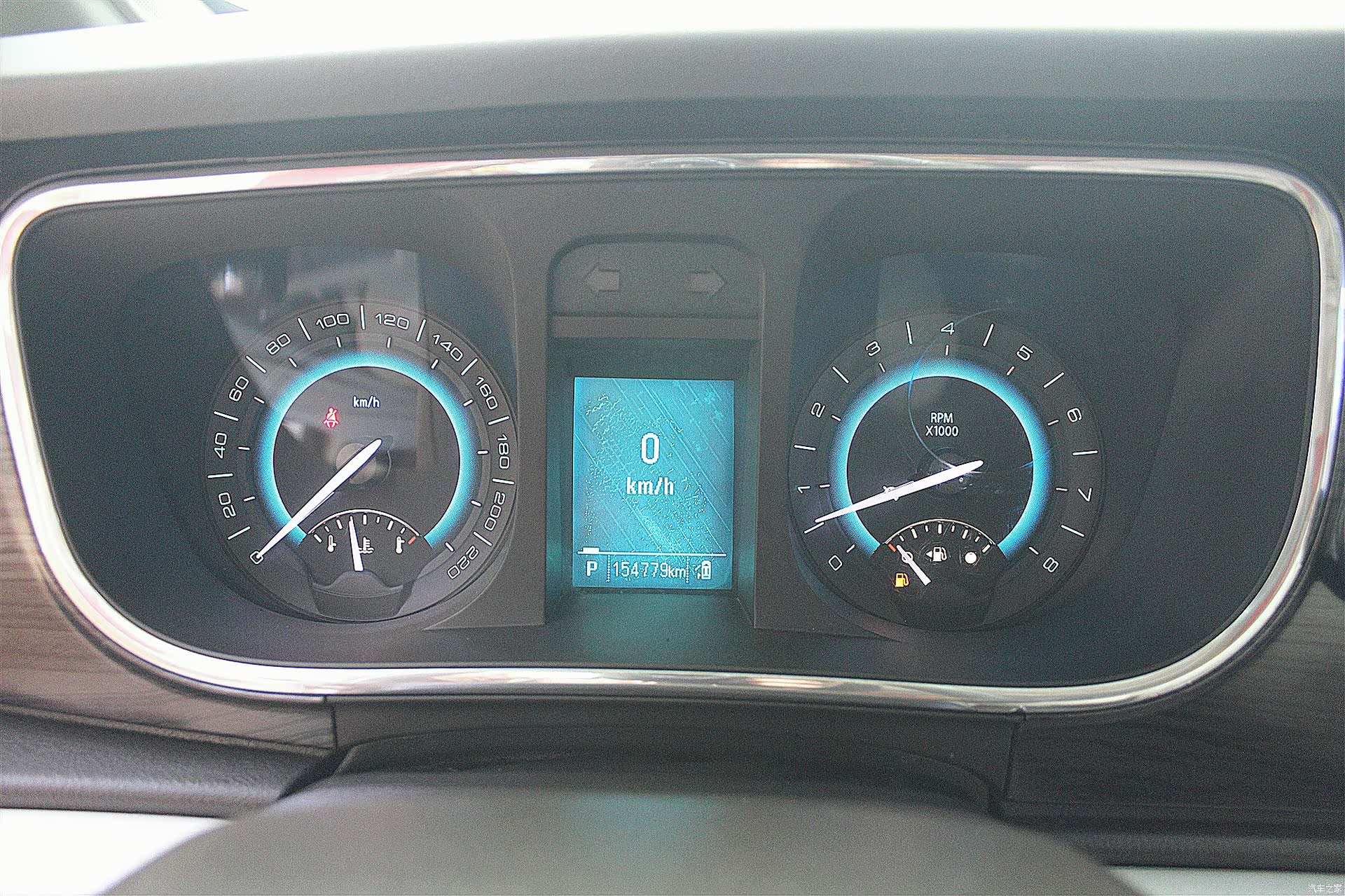 Buick GL8, 2013 9
