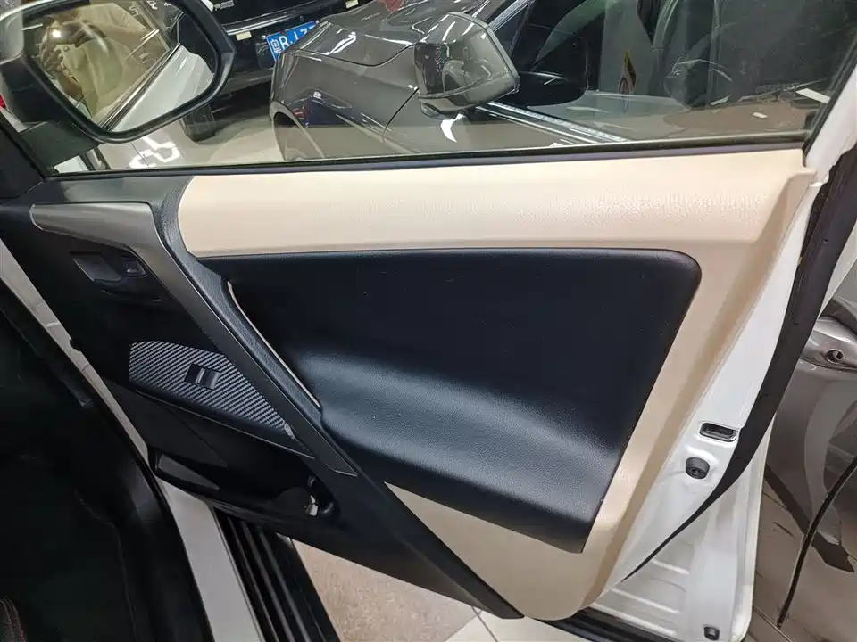 Toyota RAV4 Rongfang