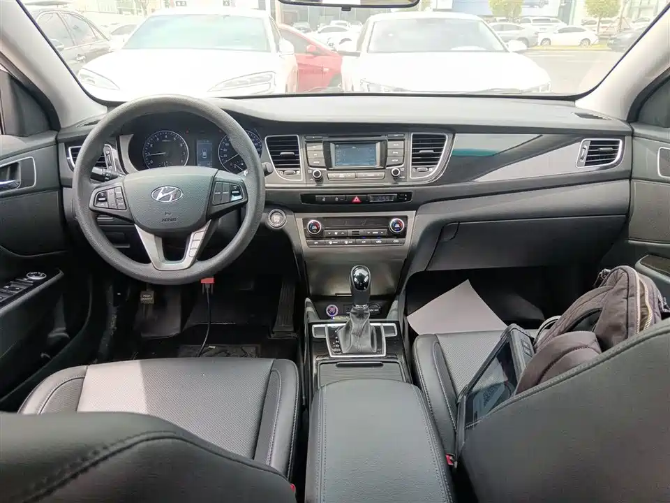 Hyundai Name picture