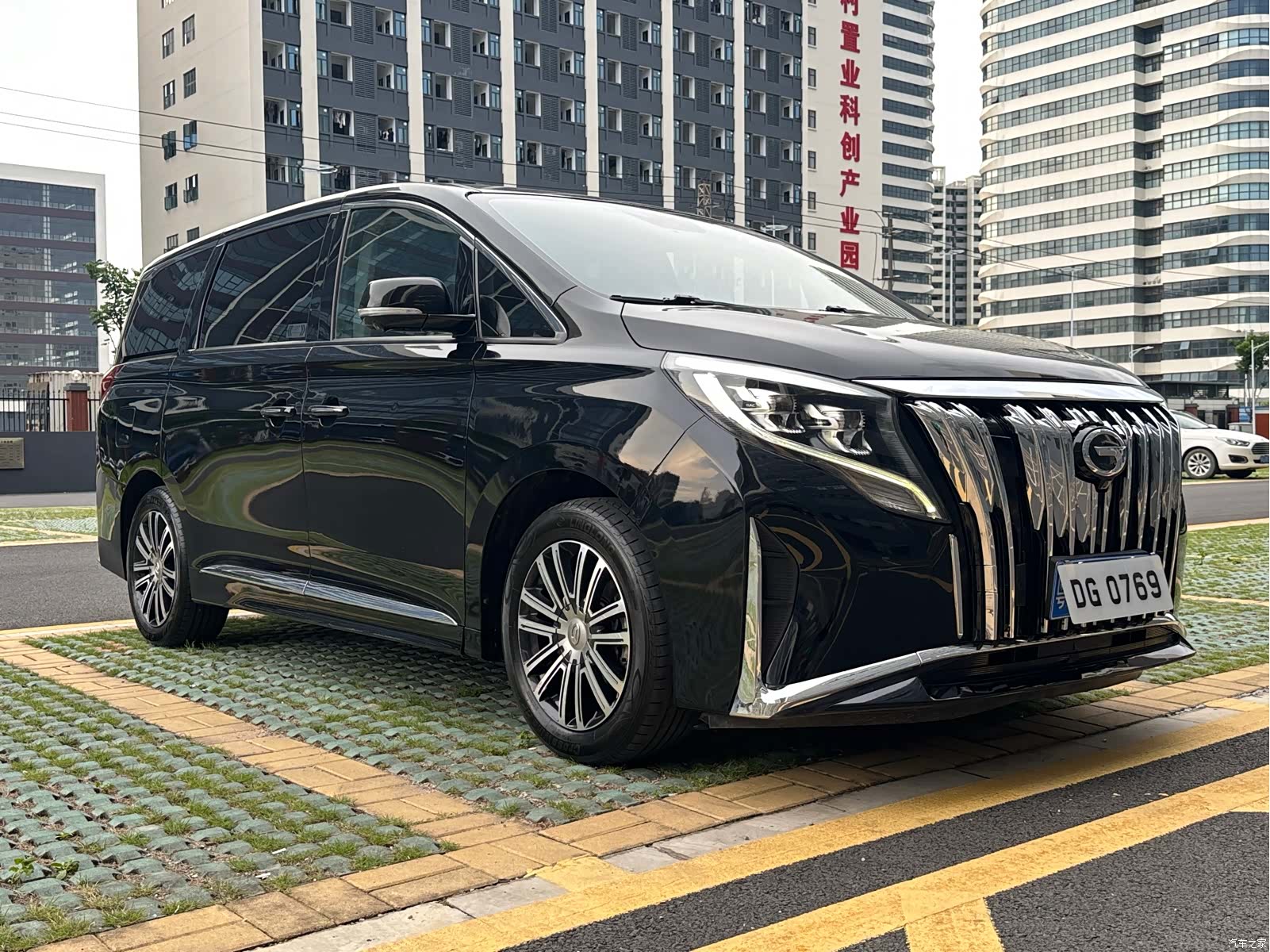 Trumpchi M8, 2022 3