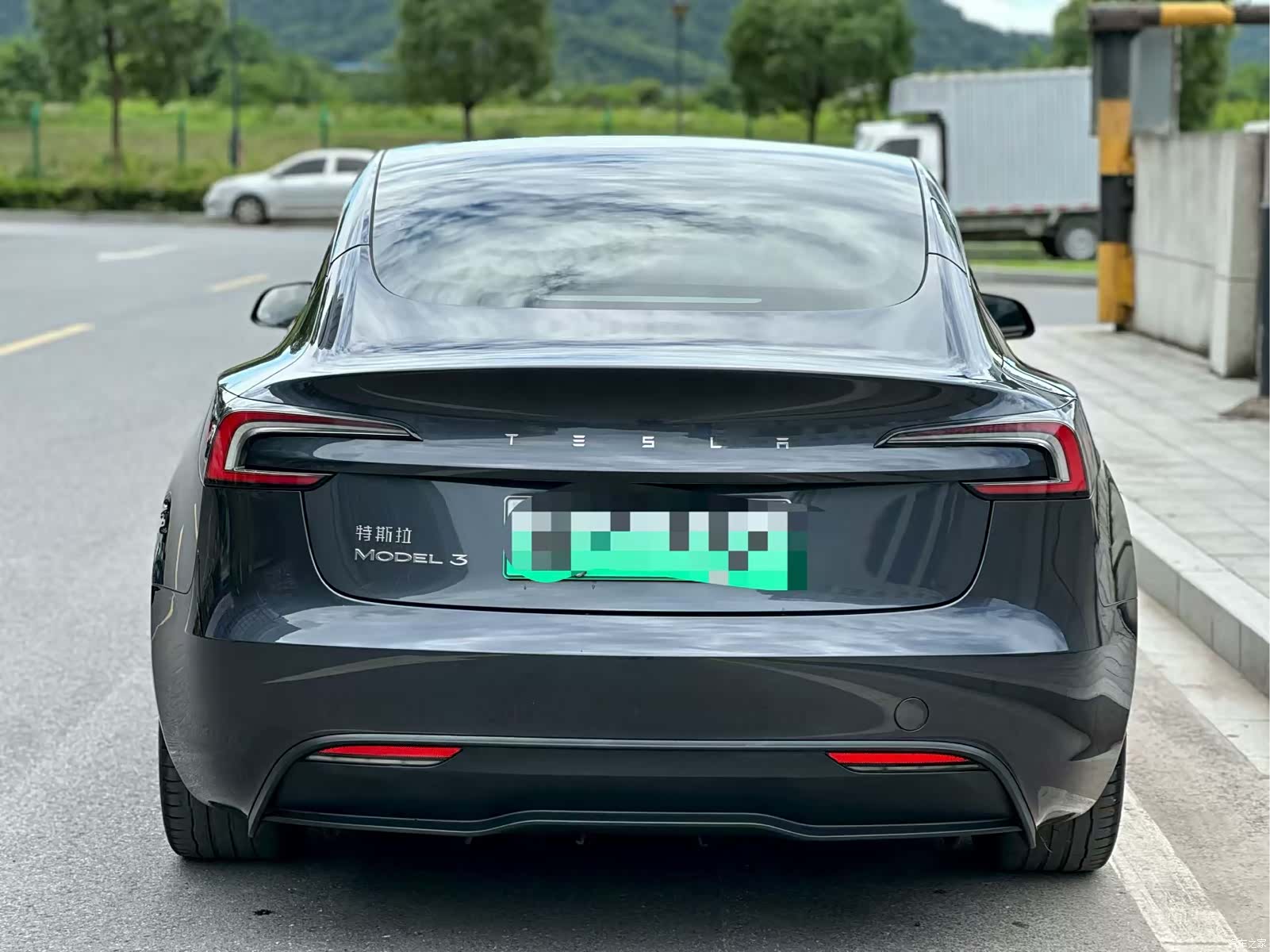 Tesla Model 3, 2024 6