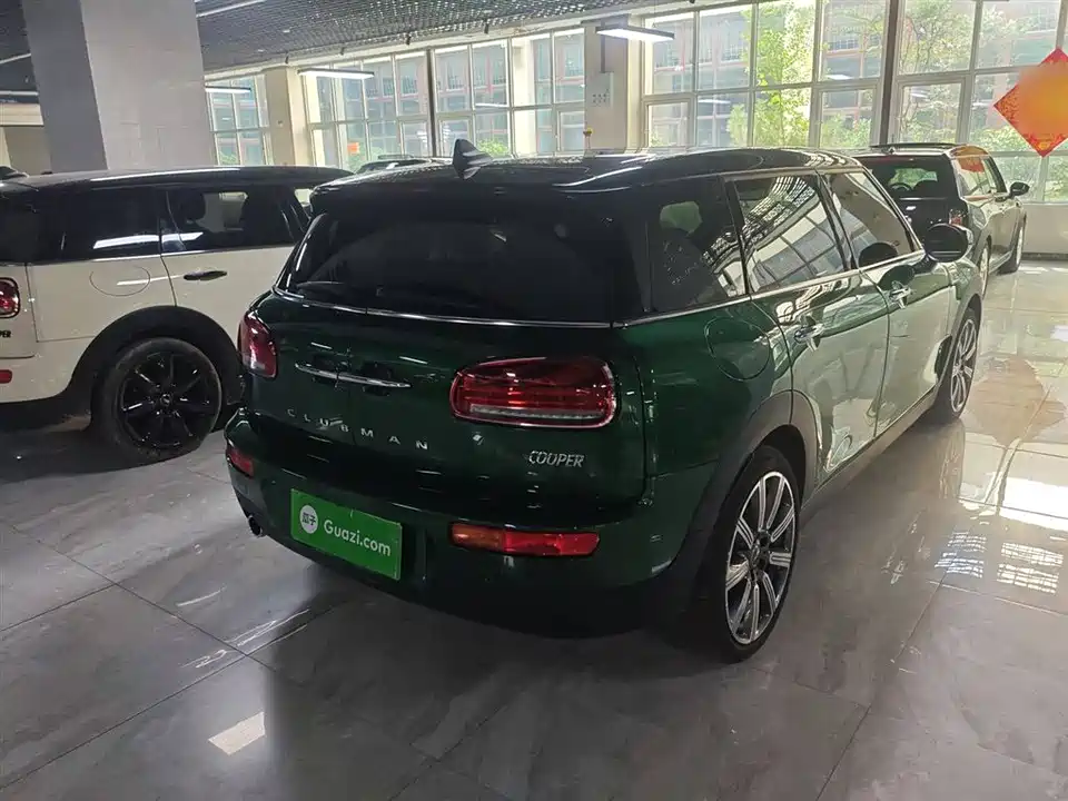 MINI CLUBMAN