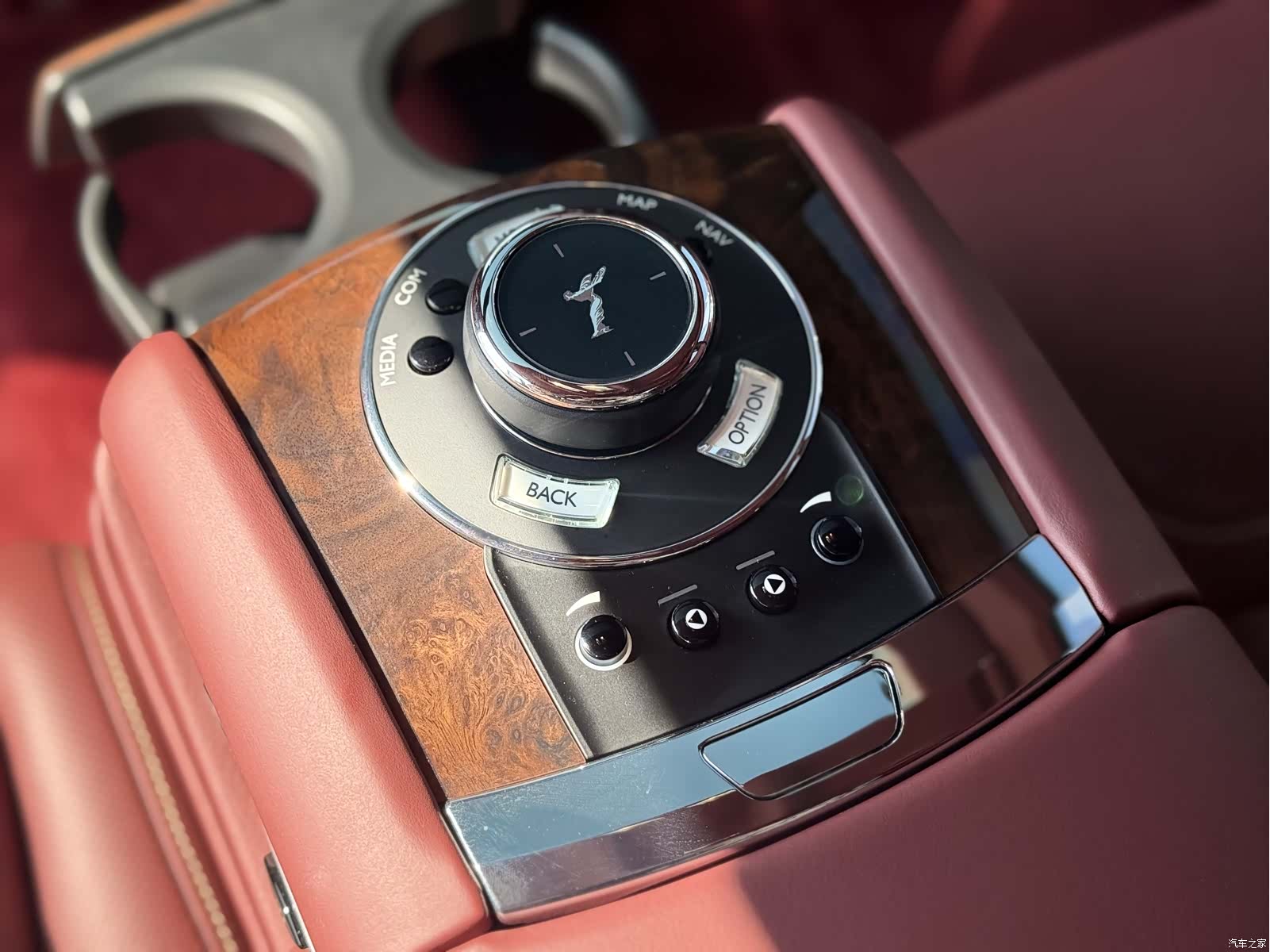 Rolls-Royce Ghost, 2018 17