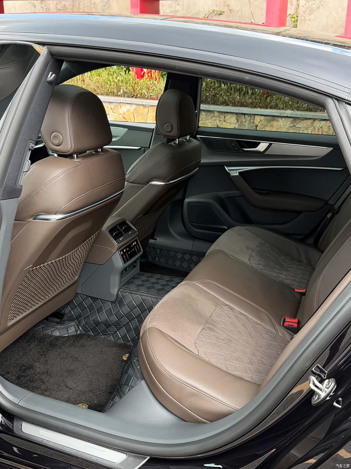 Audi A7L, 2023 12