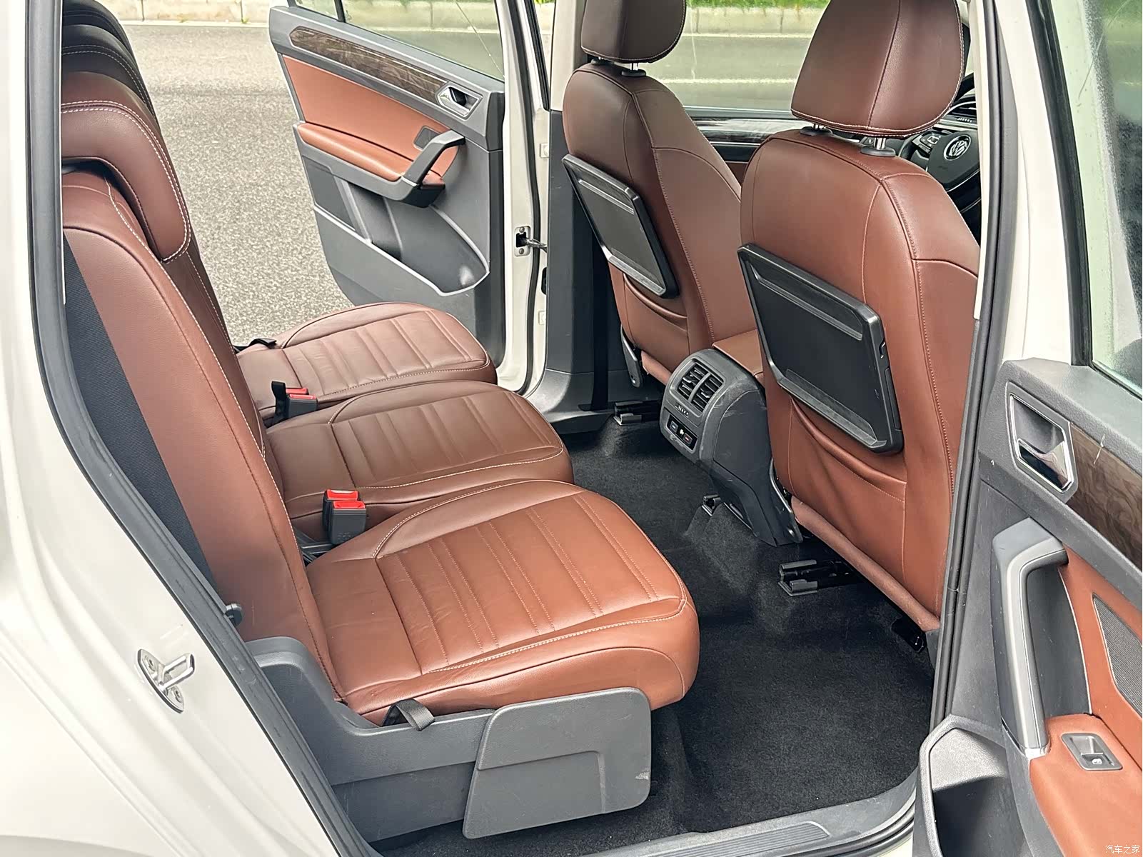 Volkswagen L, 2016 12