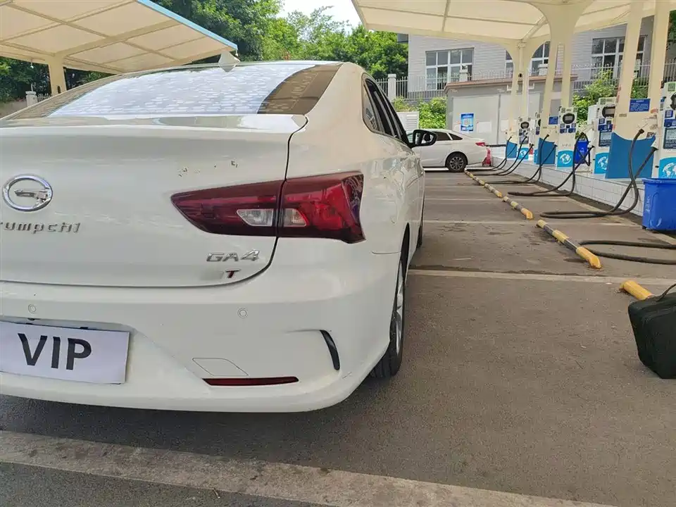 Trumpchi Trumpchi GA4