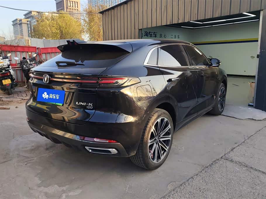 Changan UNI-K Smart iDD