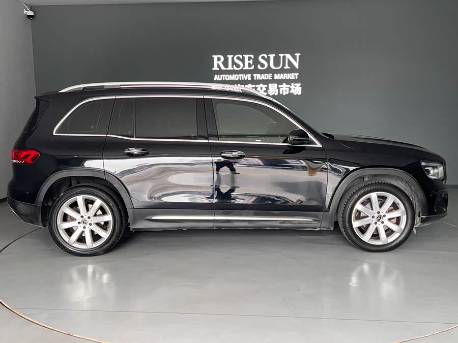 Mercedes-Benz GLB 2020, фото 13