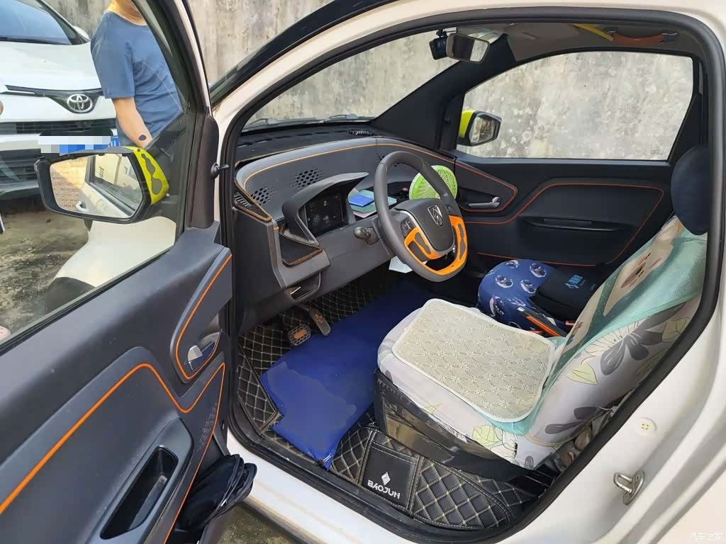 Wuling E100, 2020 13