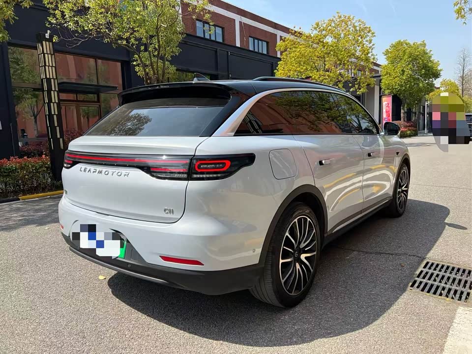 Leapmotor C11