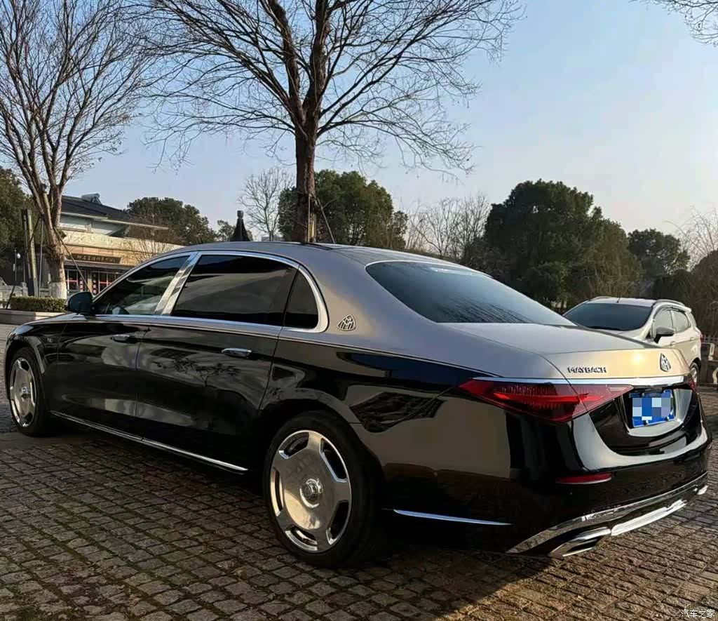 Maybach S-Class, 2023 3
