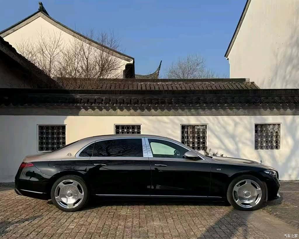 Maybach S-Class, 2023 11
