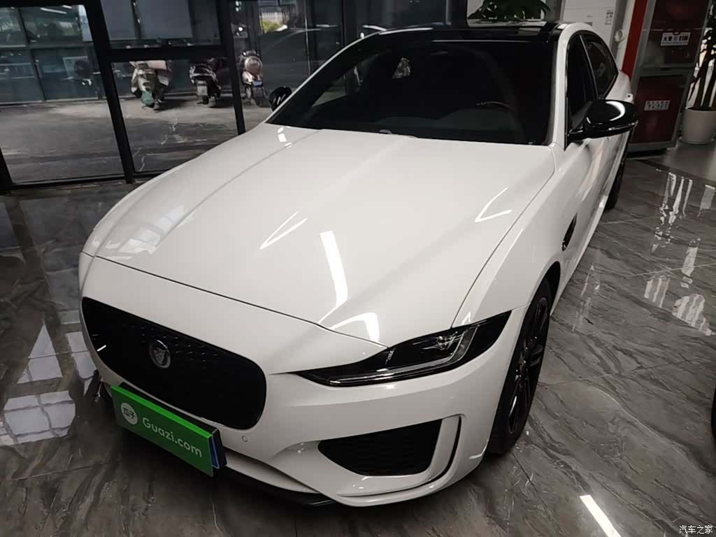 Land Rover XEL