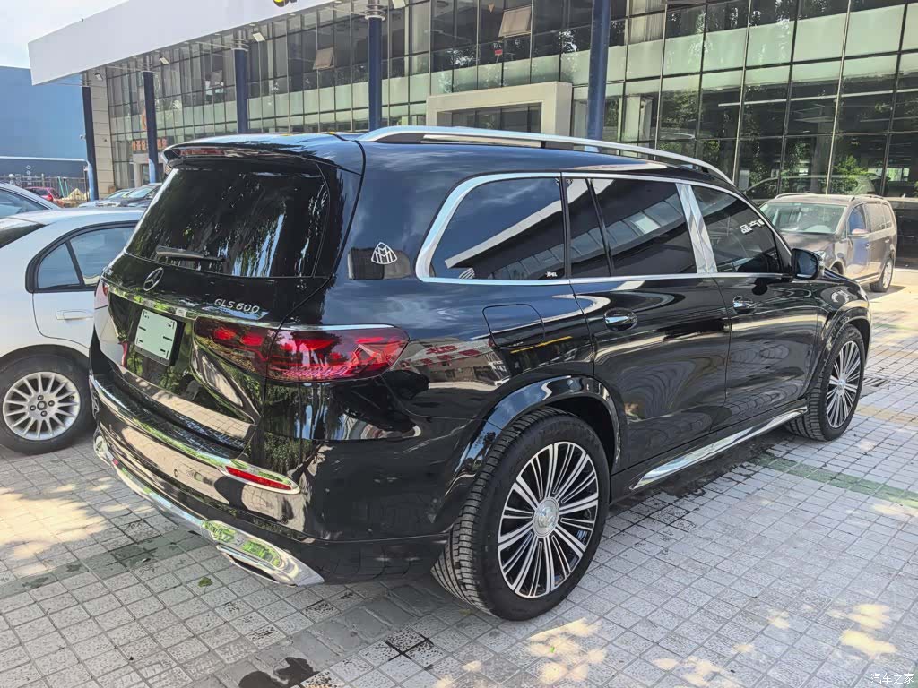 Maybach GLS, 2024 12